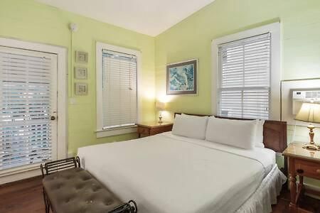 Curry House - Pool, King Bed & Balcony! Room 7 Ки-Уэст Экстерьер фото
